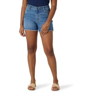 imageWrangler Womens 4quot Fray Jean ShortOcean Medium