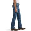 imageWrangler Mens Retro Slim Fit Straight Leg JeanWhitley